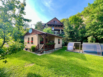 Prodej domu 260 m², Bystřany