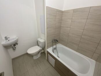 Prodej bytu 1+kk v osobním vlastnictví 20 m², Klášterec nad Ohří