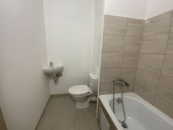 Prodej bytu 1+kk v osobním vlastnictví 20 m², Klášterec nad Ohří