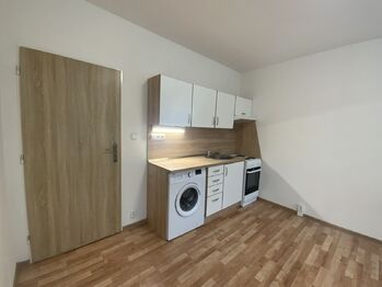 Prodej bytu 1+kk v osobním vlastnictví 20 m², Klášterec nad Ohří