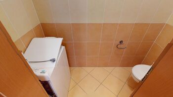 WC s pračkou - Pronájem bytu 1+kk v osobním vlastnictví 30 m², Praha 5 - Zličín