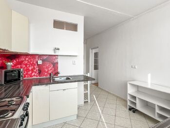 Prodej bytu 1+1 v osobním vlastnictví 41 m², Hradec Králové