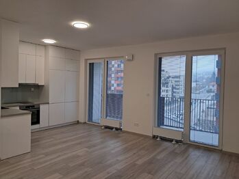 Pronájem bytu 1+kk v osobním vlastnictví 38 m², Praha 4 - Modřany