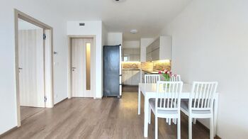 Pronájem bytu 2+kk v osobním vlastnictví 48 m², Praha 5 - Třebonice