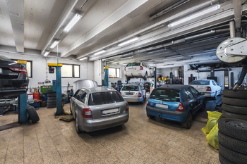 Prodej domu 550 m², Praha 9 - Hloubětín