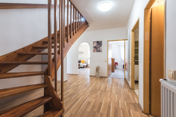 Prodej domu 550 m², Praha 9 - Hloubětín