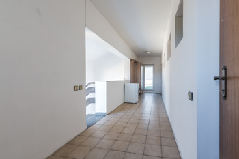 Prodej domu 550 m², Praha 9 - Hloubětín