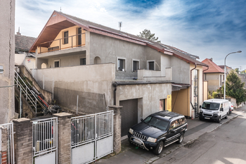 Prodej domu 550 m², Praha 9 - Hloubětín