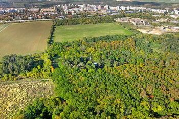 Prodej pozemku 2519 m², Praha 5 - Třebonice