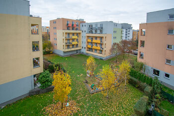 výhled z terasy - Pronájem bytu 2+kk v osobním vlastnictví 70 m², Hradec Králové