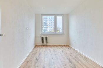 Pronájem bytu 2+kk v družstevním vlastnictví 43 m², Praha 10 - Horní Měcholupy