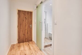 Pronájem bytu 2+kk v družstevním vlastnictví 43 m², Praha 10 - Horní Měcholupy