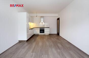 Pronájem bytu 2+kk v osobním vlastnictví 55 m², Praha 9 - Střížkov