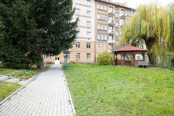 Prodej bytu 2+1 v osobním vlastnictví 64 m², Praha 6 - Bubeneč