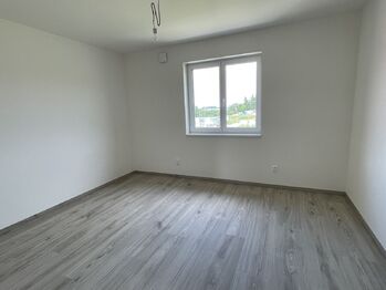 ilustrační fotografie z prodané II. etapy výstavby - Prodej domu 168 m², Buštěhrad