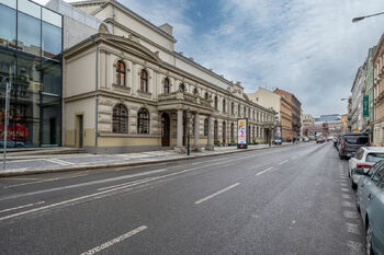 Prodej bytu 3+kk v osobním vlastnictví 74 m², Praha 8 - Karlín