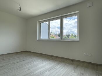 ilustrační fotografie z prodané II. etapy výstavby - Prodej domu 168 m², Buštěhrad