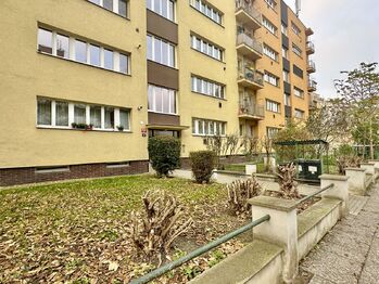 Prodej bytu 2+1 v osobním vlastnictví 48 m², Praha 7 - Holešovice