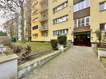 Prodej bytu 2+1 v osobním vlastnictví 48 m², Praha 7 - Holešovice