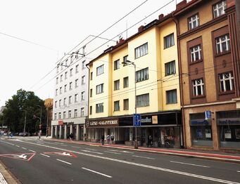 Pronájem obchodních prostor 120 m², Hradec Králové