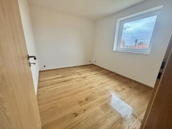 Pronájem domu 85 m², Rozstání