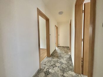 Pronájem domu 85 m², Rozstání