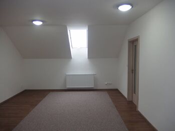 Pronájem bytu 3+kk v osobním vlastnictví 66 m², Šestajovice