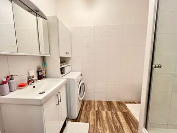 Prodej bytu 1+1 v osobním vlastnictví 36 m², Praha 10 - Záběhlice