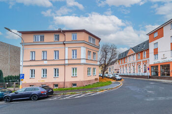 Prodej bytu 2+kk v osobním vlastnictví 69 m², Karlovy Vary