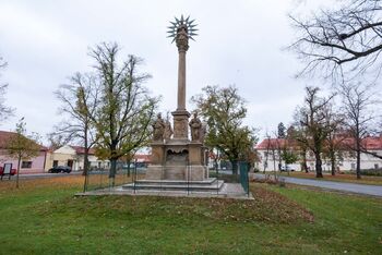 Prodej historického objektu 300 m², Obříství