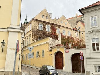 Prodej bytu 2+1 v osobním vlastnictví 74 m², Praha 1 - Malá Strana