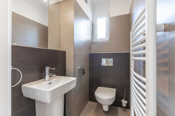 Prodej domu 172 m², Praha 5 - Smíchov