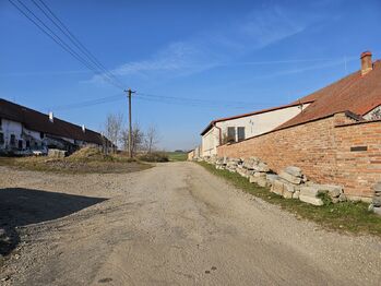 Pronájem výrobních prostor 550 m², Březské