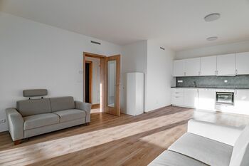 Pronájem bytu 2+kk v osobním vlastnictví 70 m², Praha 9 - Letňany