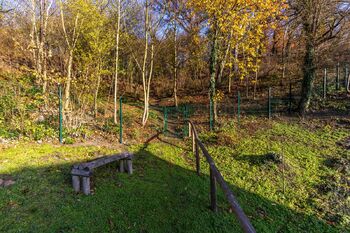 přímý vstup do obrovského lesoparku Hřebenky s vlastnickým podílem - Prodej bytu 2+kk v osobním vlastnictví 118 m², Praha 5 - Košíře