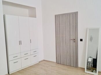 Pronájem bytu 1+kk v osobním vlastnictví 40 m², Praha 1 - Nové Město