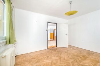 ložnice - Prodej bytu 3+1 v osobním vlastnictví 68 m², České Budějovice