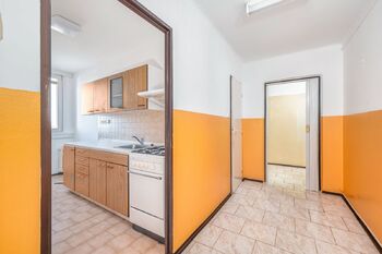 chodba - Prodej bytu 3+1 v osobním vlastnictví 68 m², České Budějovice