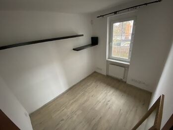 Pokoj 1 - Pronájem domu 92 m², Hostivice