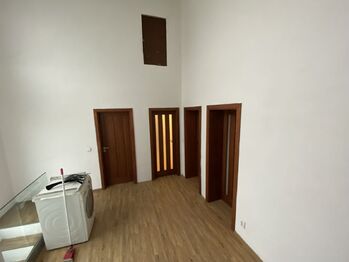 Chodba - Pronájem domu 92 m², Hostivice