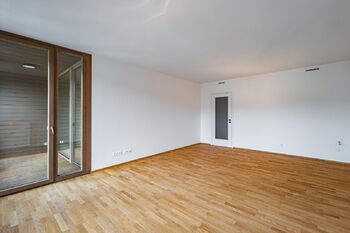 Prodej bytu 2+kk v osobním vlastnictví 62 m², Praha 5 - Smíchov