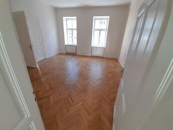 Prodej bytu 4+1 v osobním vlastnictví 143 m², Znojmo