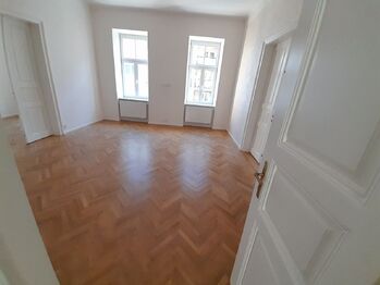 Prodej bytu 4+1 v osobním vlastnictví 143 m², Znojmo