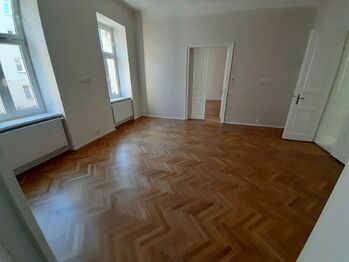 Prodej bytu 4+1 v osobním vlastnictví 143 m², Znojmo