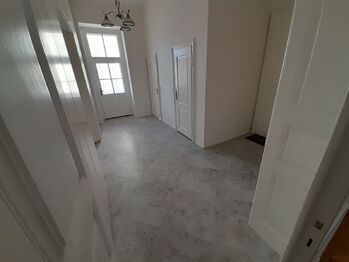 Prodej bytu 4+1 v osobním vlastnictví 143 m², Znojmo