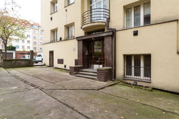 Pronájem bytu 2+kk v družstevním vlastnictví 47 m², Praha 4 - Nusle