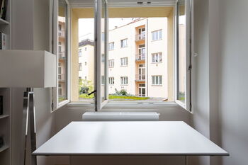 Pronájem bytu 2+kk v družstevním vlastnictví 47 m², Praha 4 - Nusle