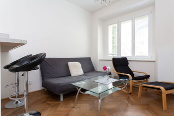 Pronájem bytu 2+kk v družstevním vlastnictví 47 m², Praha 4 - Nusle