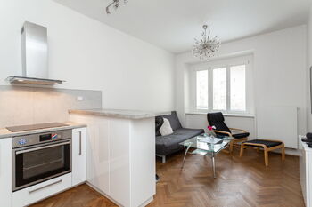 Pronájem bytu 2+kk v družstevním vlastnictví 47 m², Praha 4 - Nusle