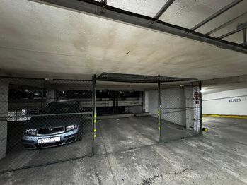 Prodej garážového stání 12 m², Praha 4 - Podolí